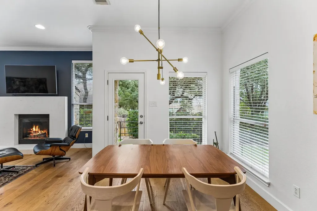 8112 Alophia Drive Austin TX 78739