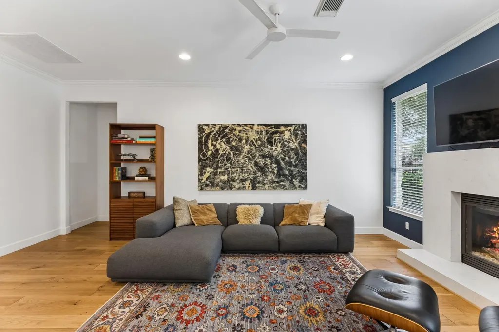 8112 Alophia Drive Austin TX 78739