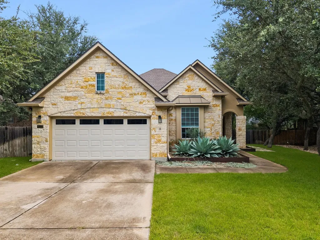 8112 Alophia Drive Austin TX 78739