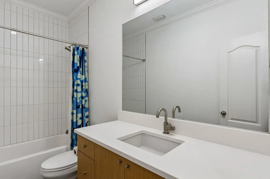 8112 Alophia Drive Austin TX 78739