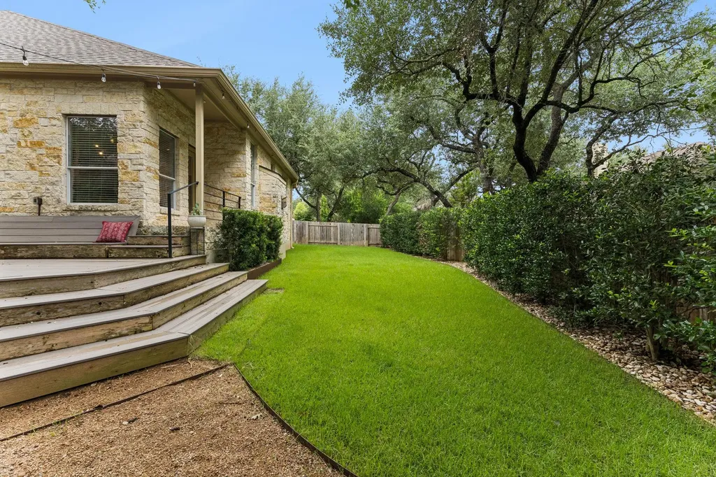 8112 Alophia Drive Austin TX 78739