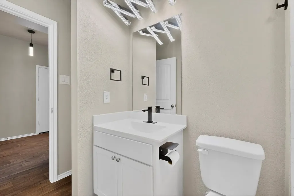 218 Sickle Loop Kyle TX 78640