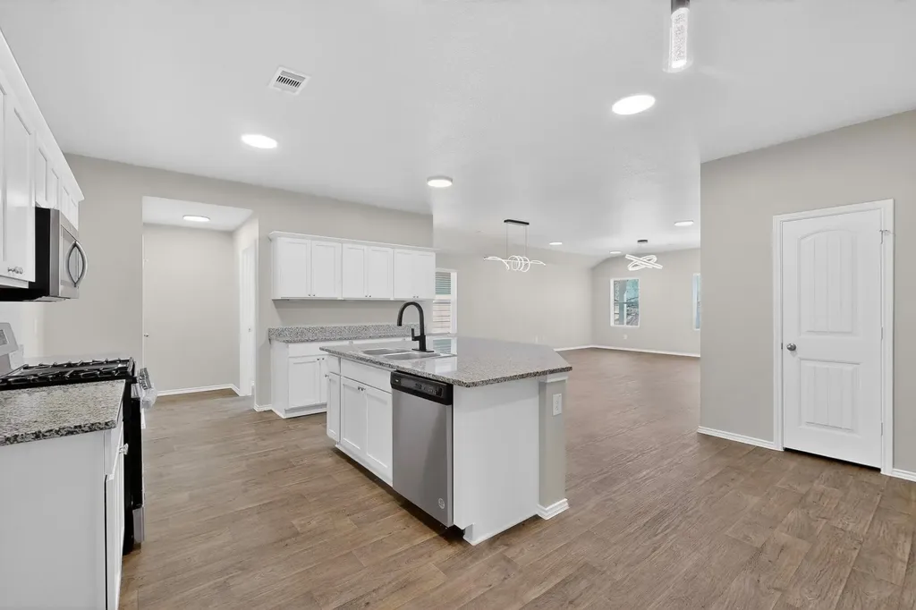 218 Sickle Loop Kyle TX 78640