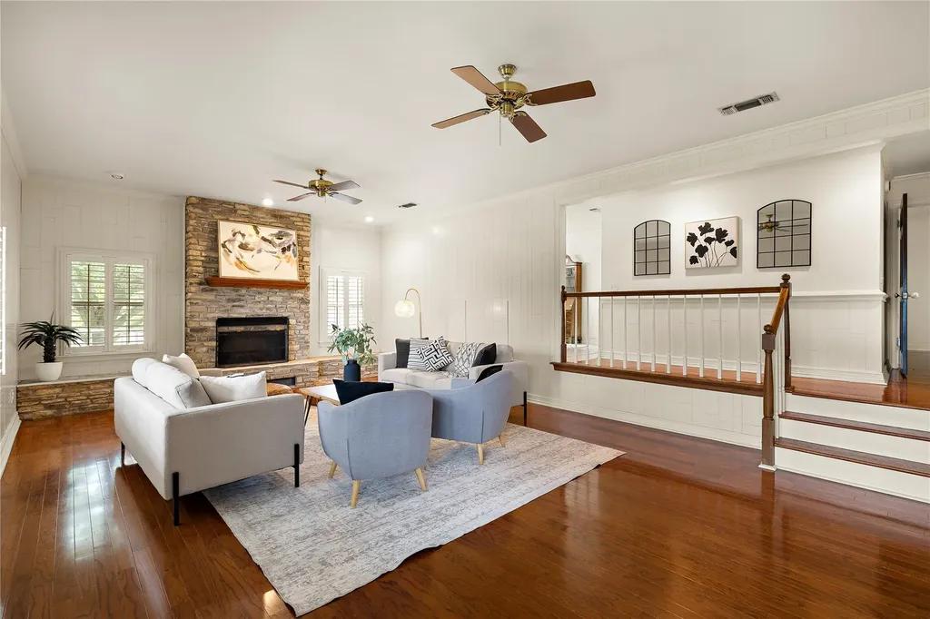 901 Lauder Drive Spicewood TX 78669