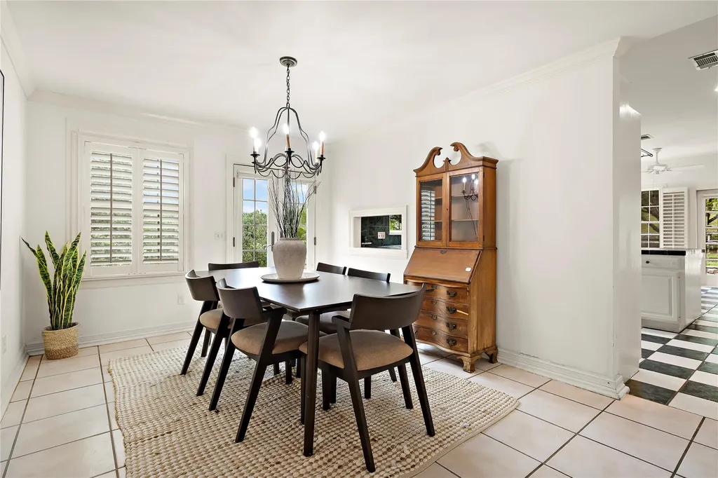 901 Lauder Drive Spicewood TX 78669
