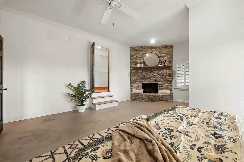 901 Lauder Drive Spicewood TX 78669