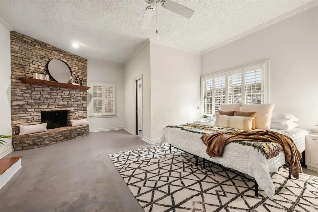 901 Lauder Drive Spicewood TX 78669