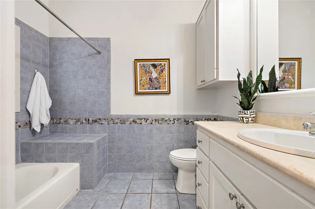 901 Lauder Drive Spicewood TX 78669