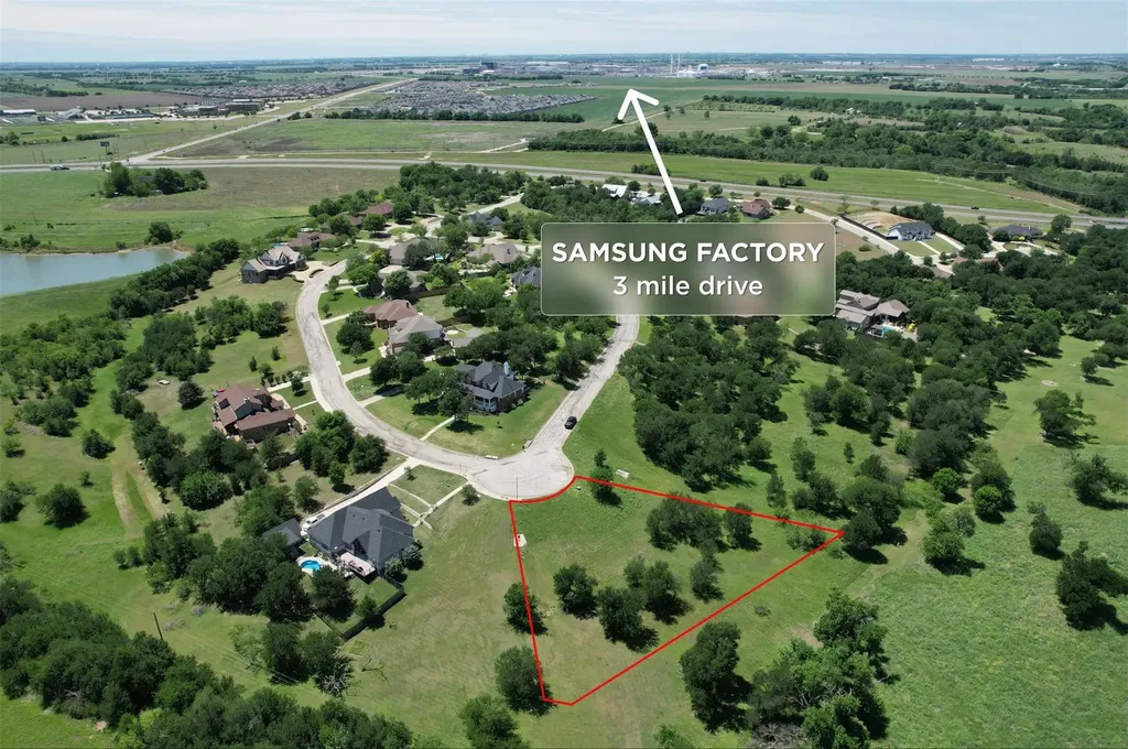 1700 Tanner Loop Taylor TX 76574