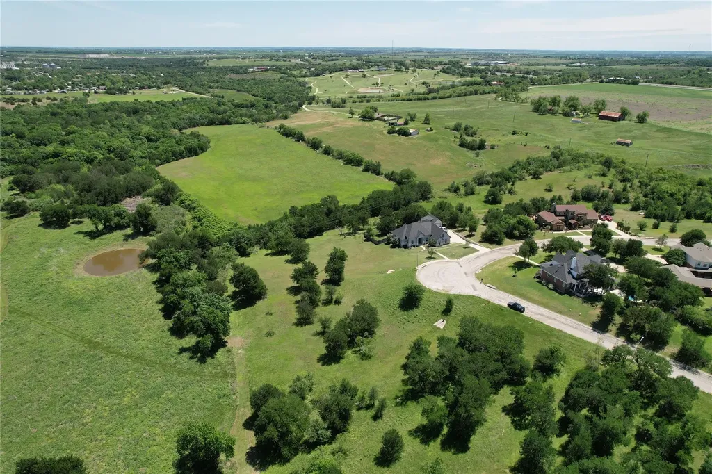 1700 Tanner Loop Taylor TX 76574