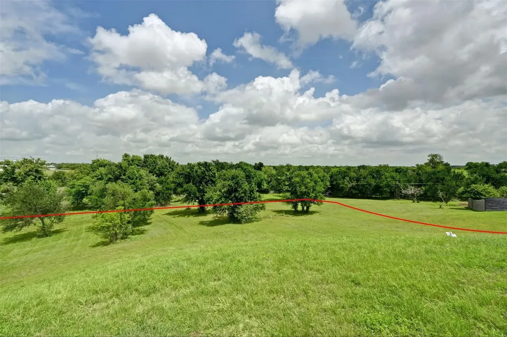 1700 Tanner Loop Taylor TX 76574