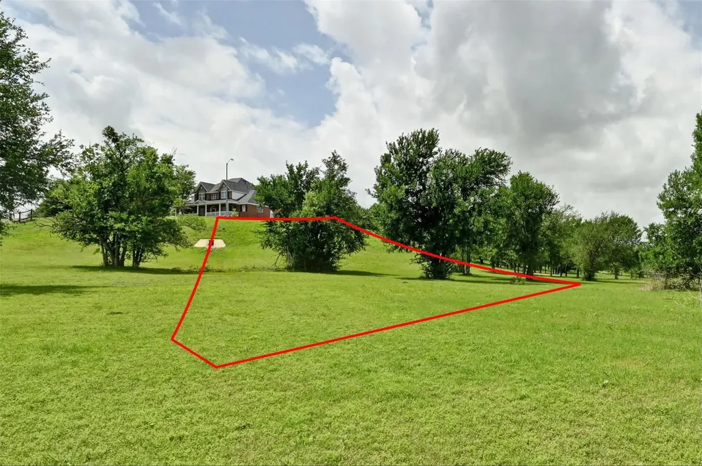 1700 Tanner Loop Taylor TX 76574