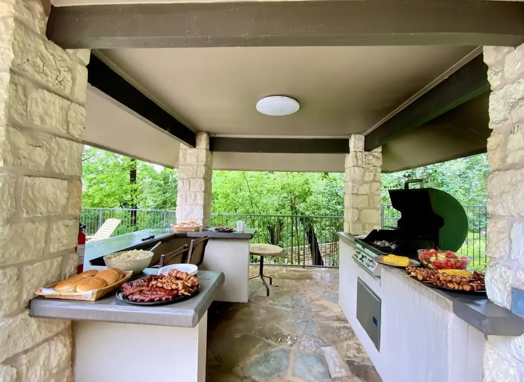6000 Shepherd Mountain Cove Austin TX 78730
