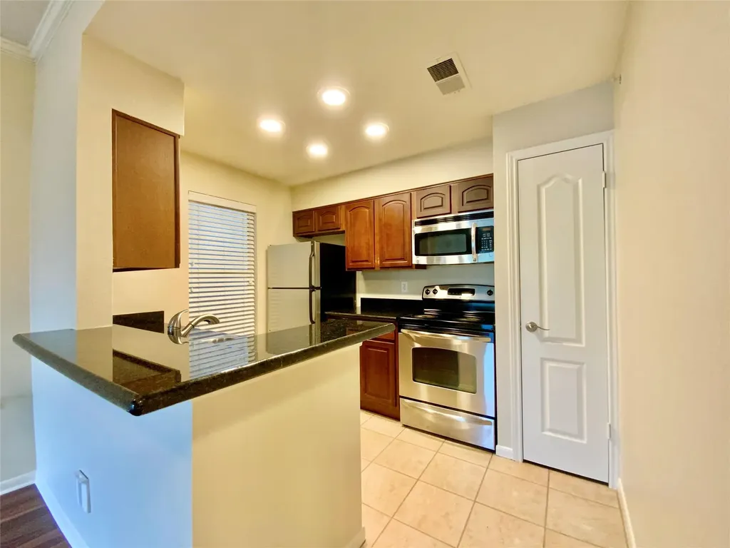 6000 Shepherd Mountain Cove Austin TX 78730