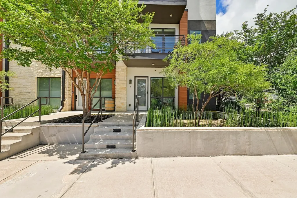 2003 Wilson Street Austin TX 78704