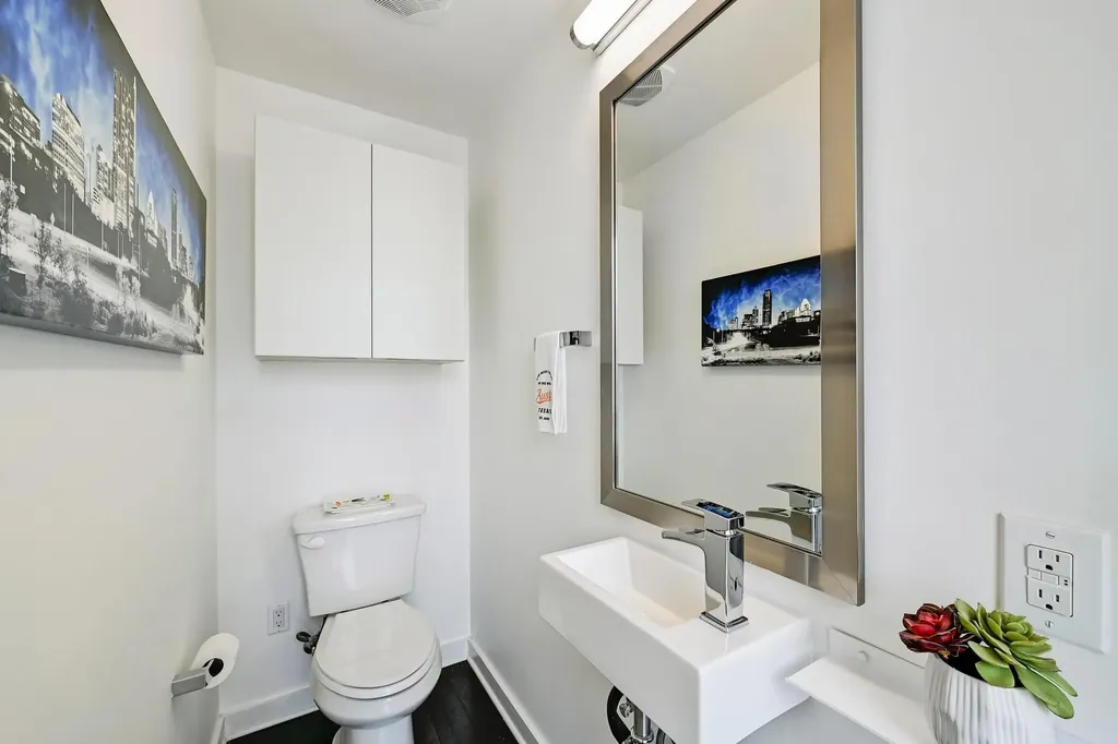 2003 Wilson Street Austin TX 78704