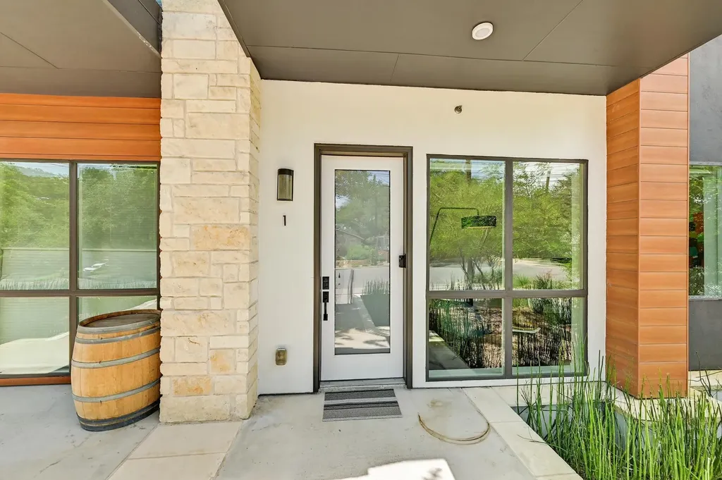 2003 Wilson Street Austin TX 78704