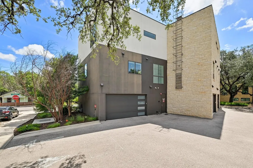 2003 Wilson Street Austin TX 78704