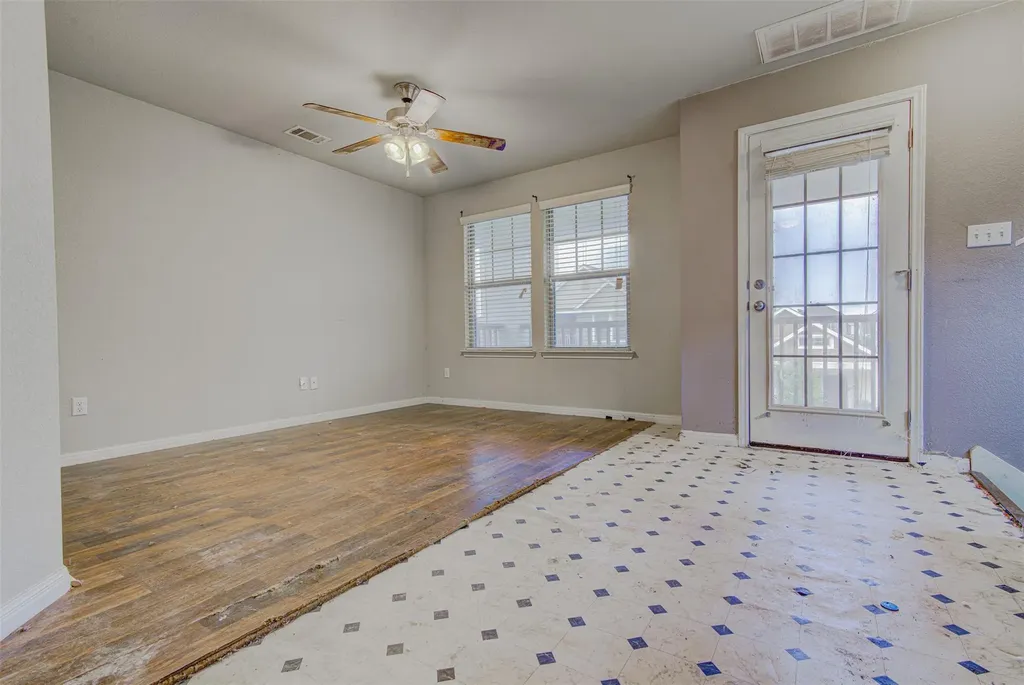 4527 Kind Way Austin TX 78725