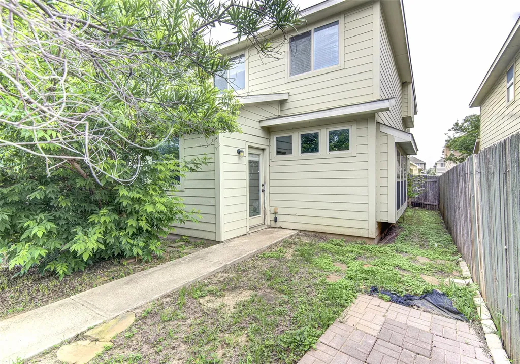 4527 Kind Way Austin TX 78725