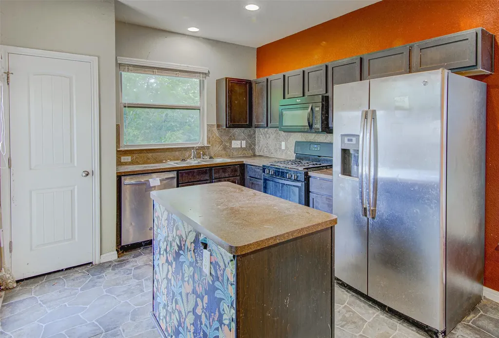4527 Kind Way Austin TX 78725