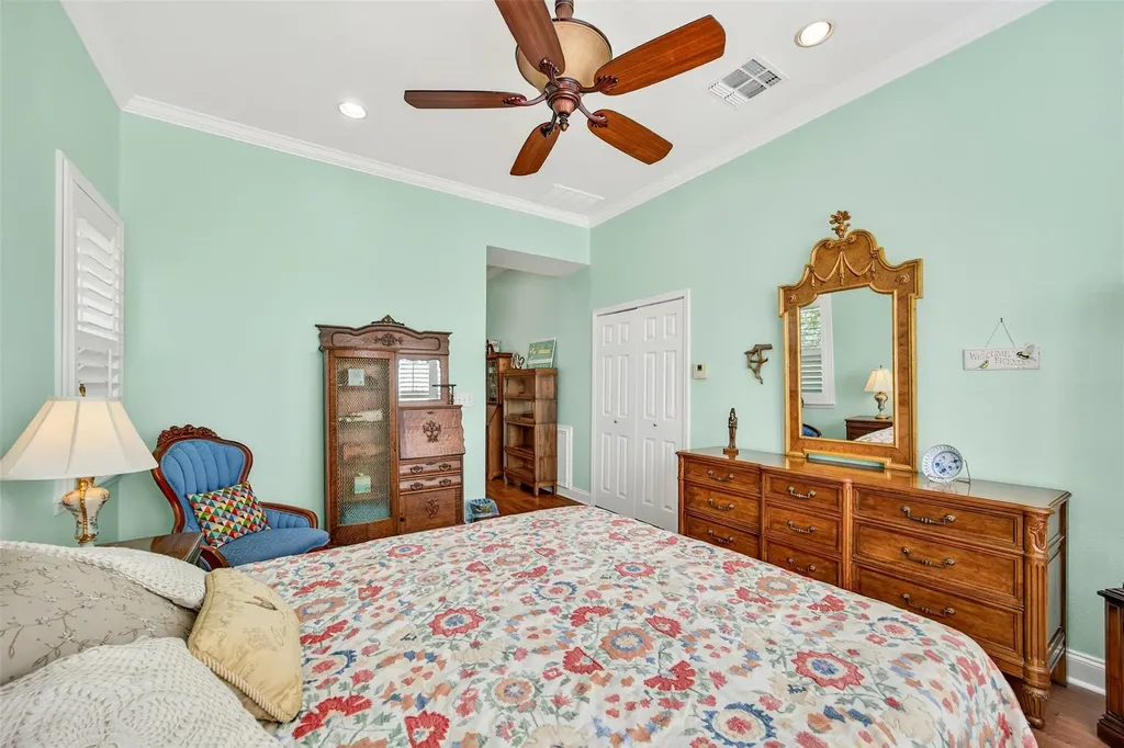 672 County Road 447 Waelder TX 78959