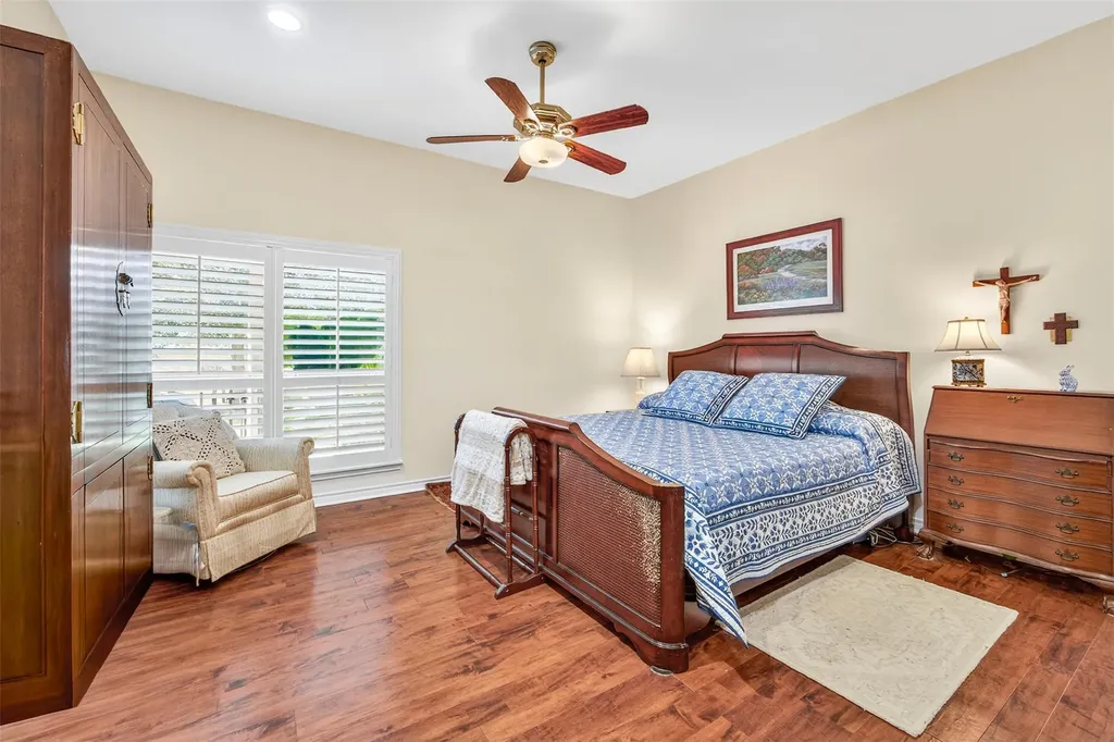 672 County Road 447 Waelder TX 78959