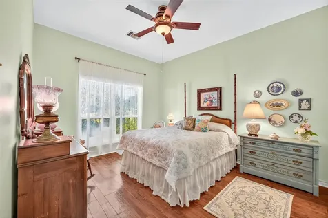 672 County Road 447 Waelder TX 78959