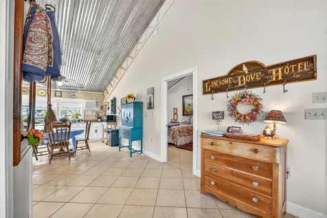 672 County Road 447 Waelder TX 78959