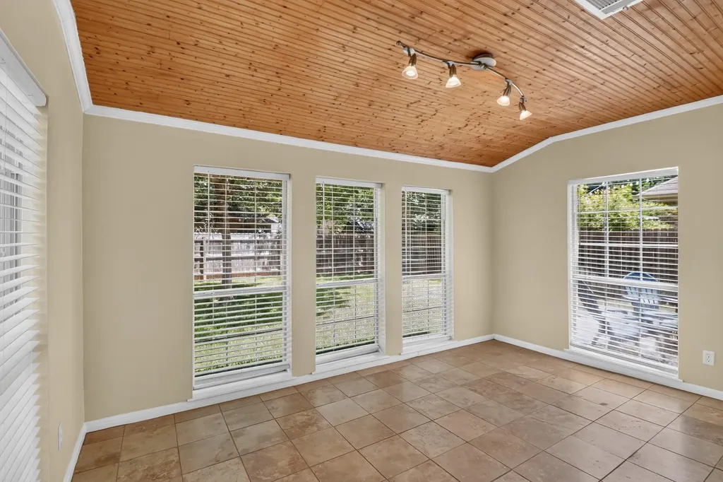 102 River Down Road Georgetown TX 78628