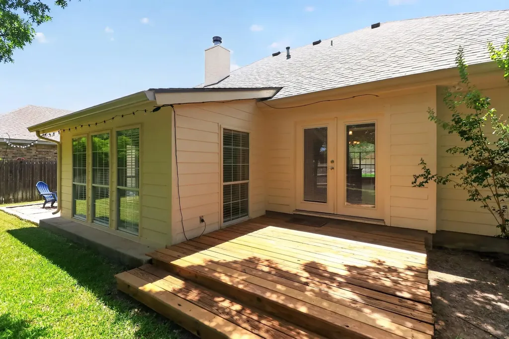 102 River Down Road Georgetown TX 78628