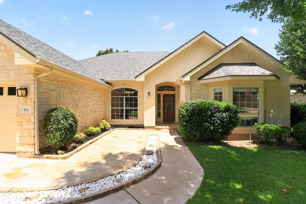 102 River Down Road Georgetown TX 78628