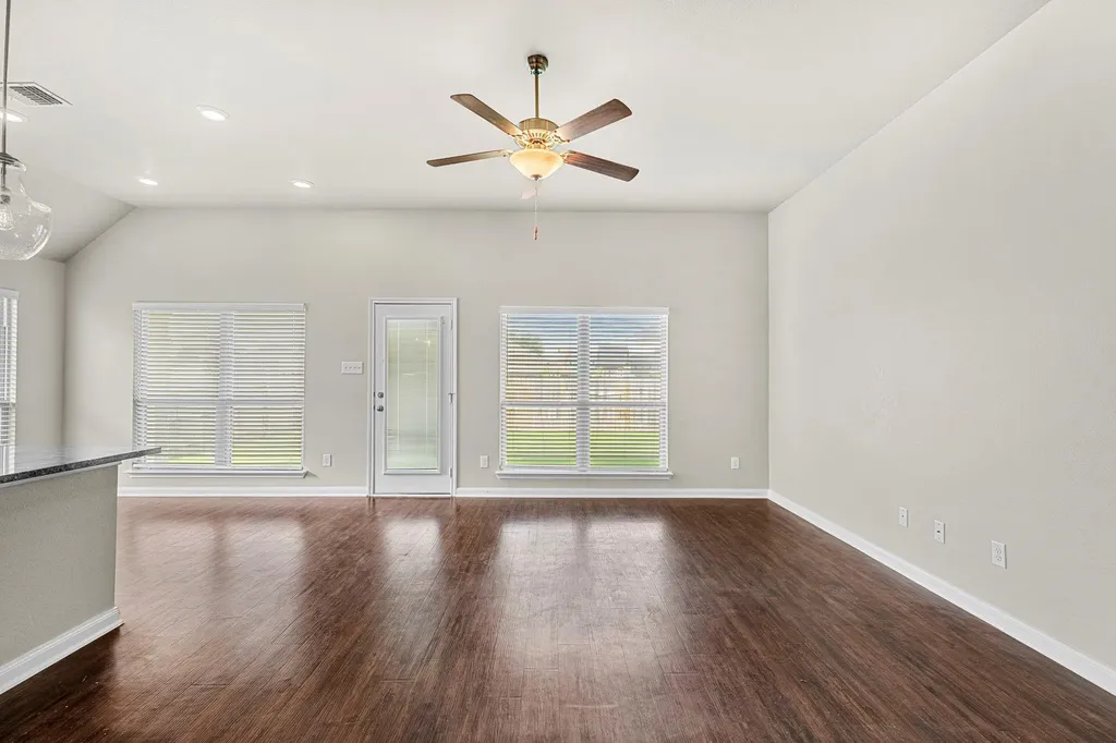 5338 Lancaster Drive Belton TX 76513