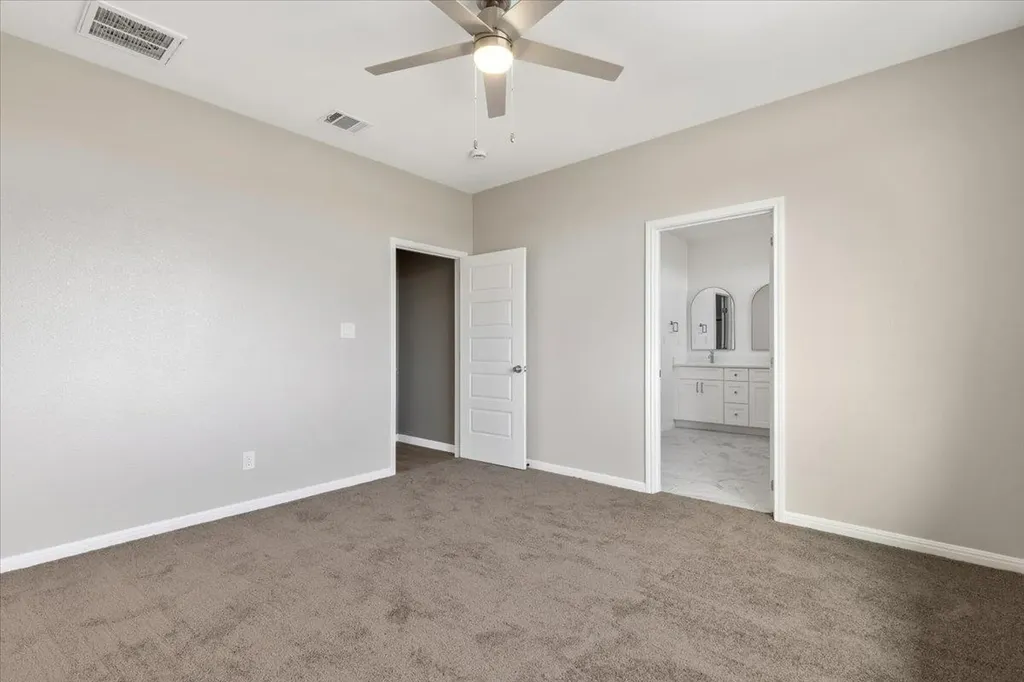 151 Bianca Circle Del Valle TX 78617