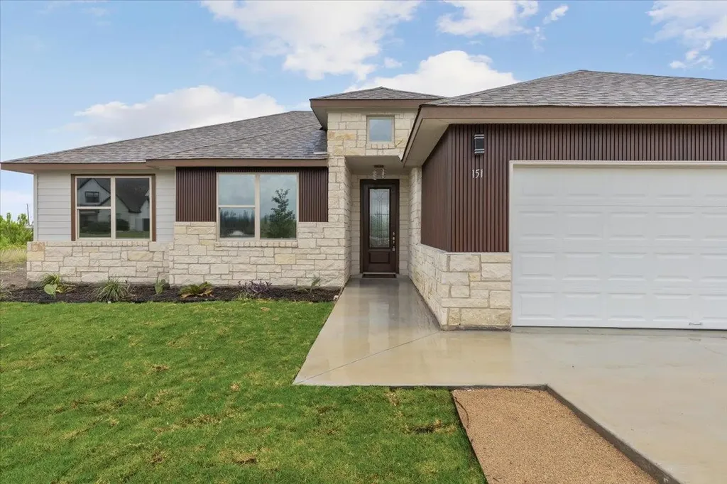 151 Bianca Circle Del Valle TX 78617