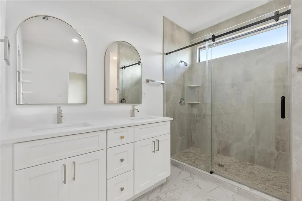 151 Bianca Circle Del Valle TX 78617