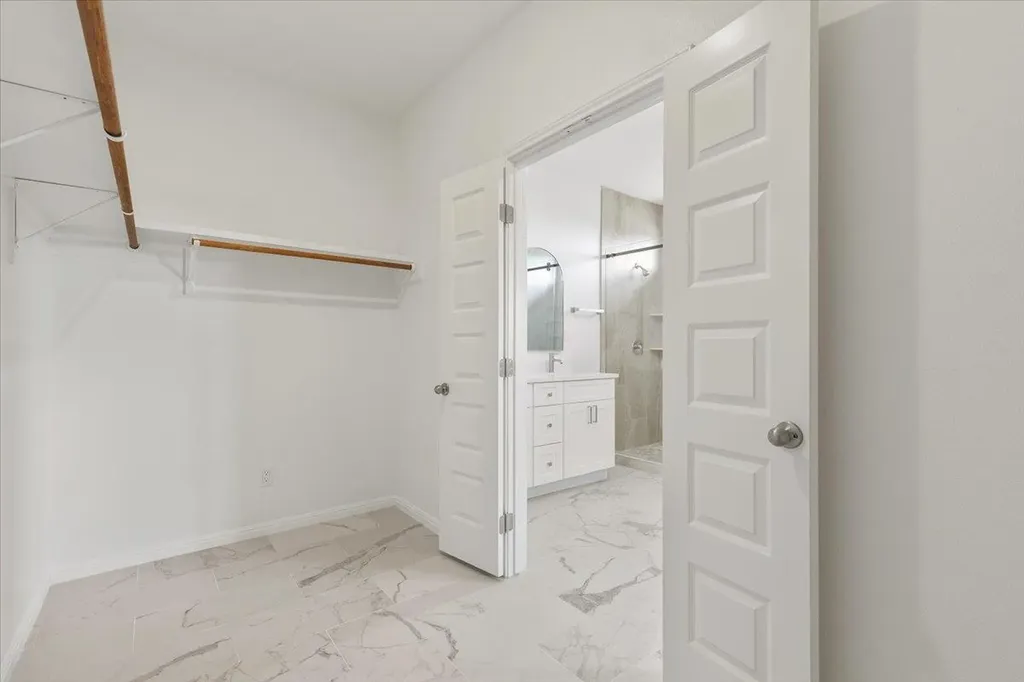 151 Bianca Circle Del Valle TX 78617