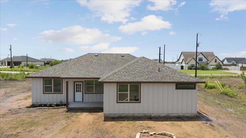 151 Bianca Circle Del Valle TX 78617