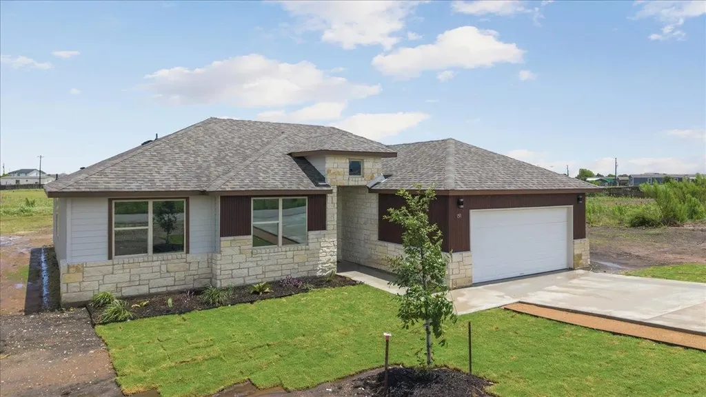 151 Bianca Circle Del Valle TX 78617