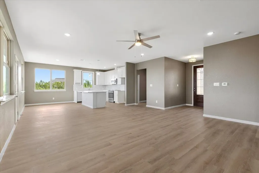 151 Bianca Circle Del Valle TX 78617