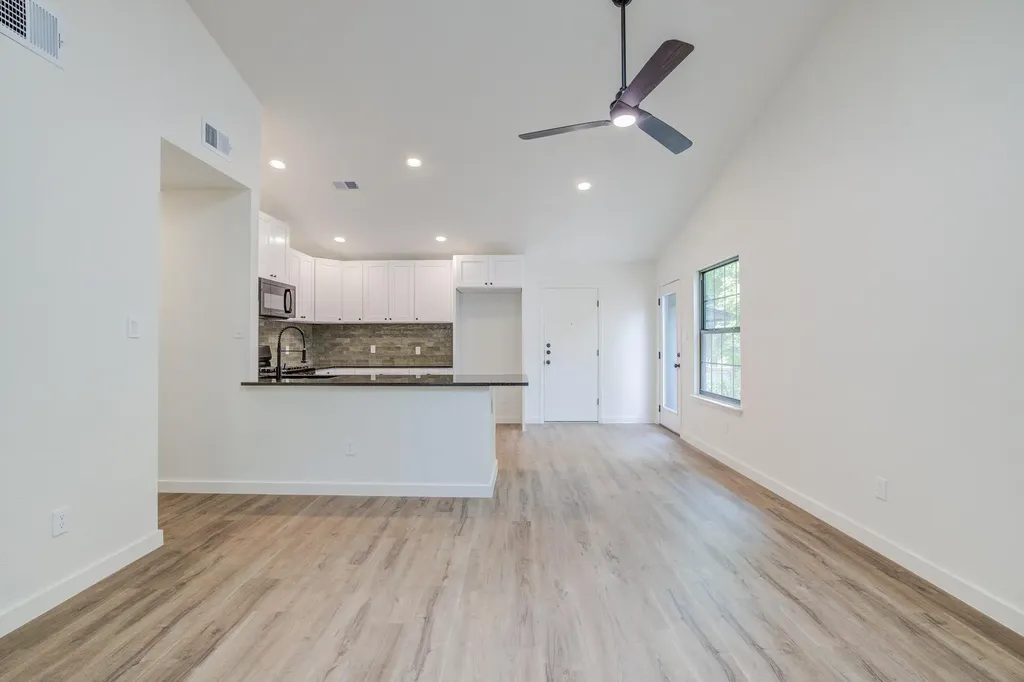 4508 Smooth Oak Austin TX 78759