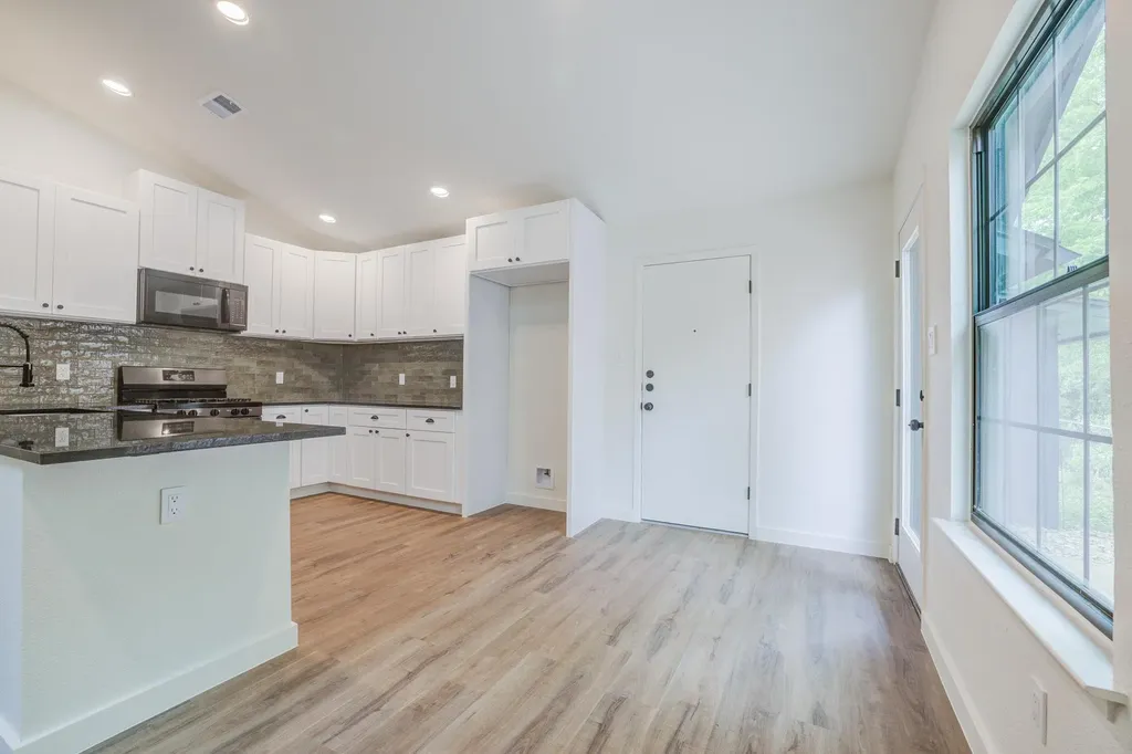 4508 Smooth Oak Austin TX 78759