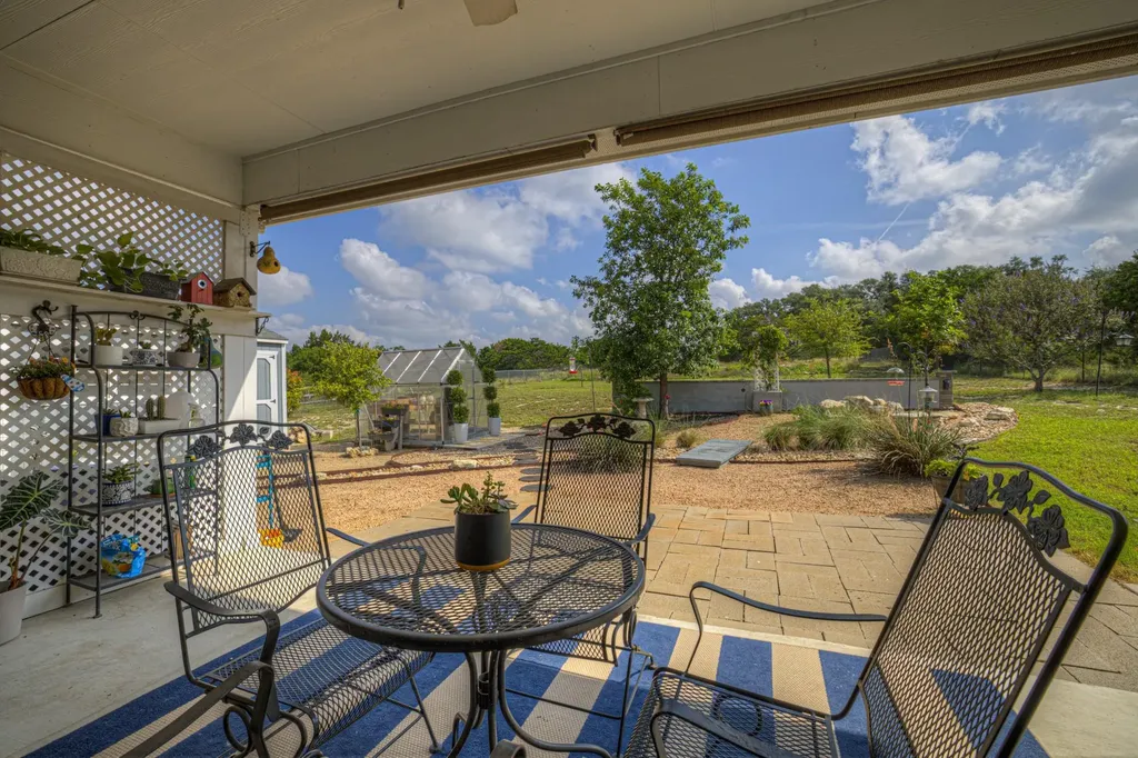 1720 Rocky Ridge Loop Canyon Lake TX 78133