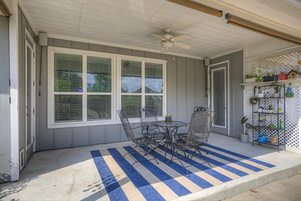 1720 Rocky Ridge Loop Canyon Lake TX 78133