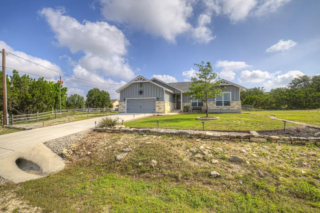 1720 Rocky Ridge Loop Canyon Lake TX 78133