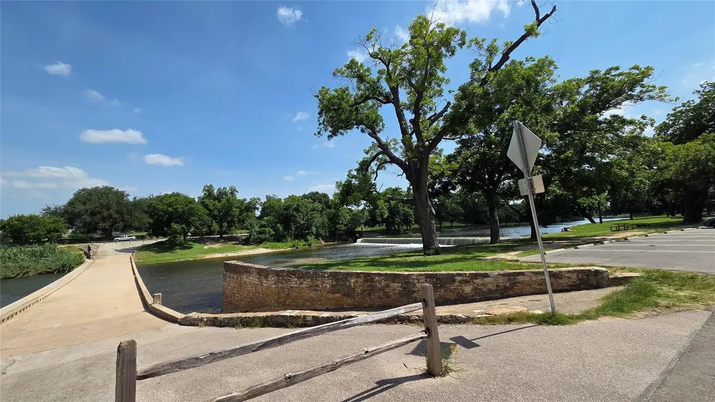 530 W 22nd Street Georgetown TX 78626
