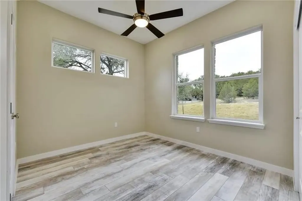 20401 Rockpark Lane Lago Vista TX 78645