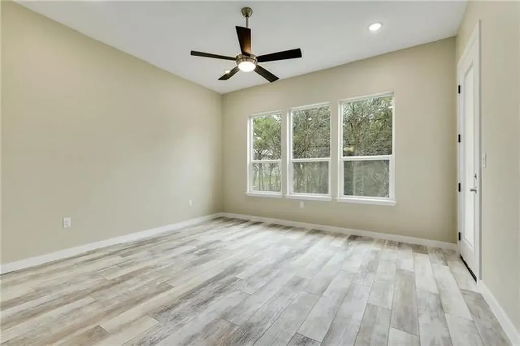 20401 Rockpark Lane Lago Vista TX 78645