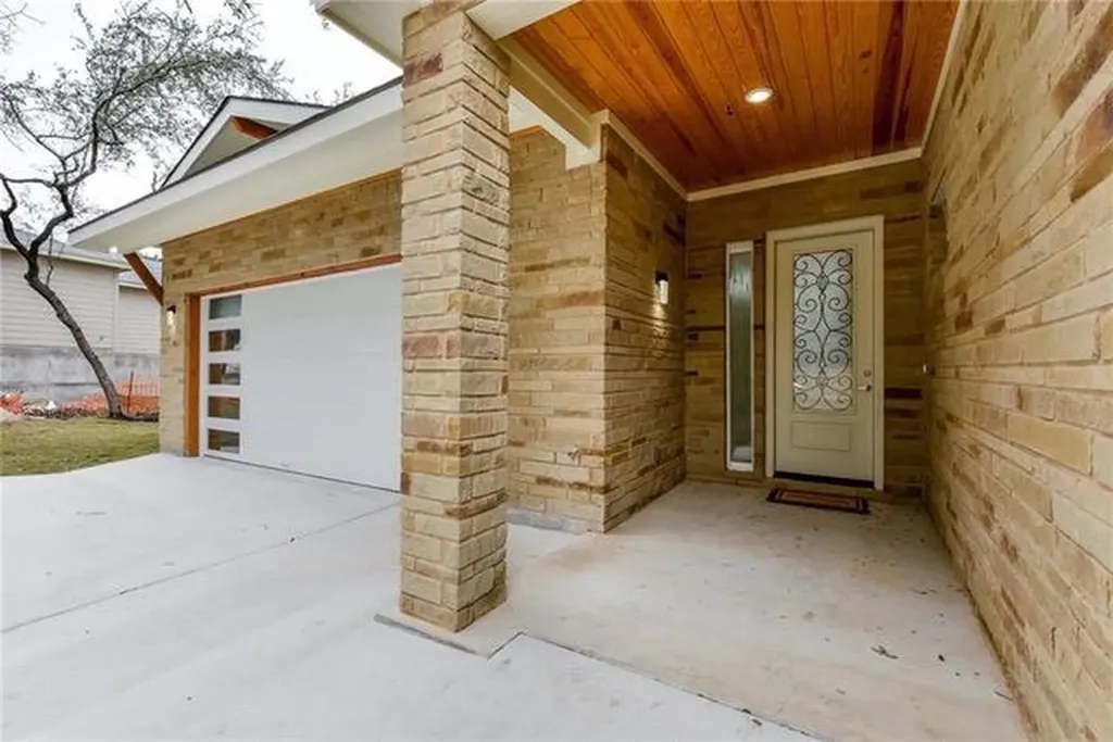 20401 Rockpark Lane Lago Vista TX 78645
