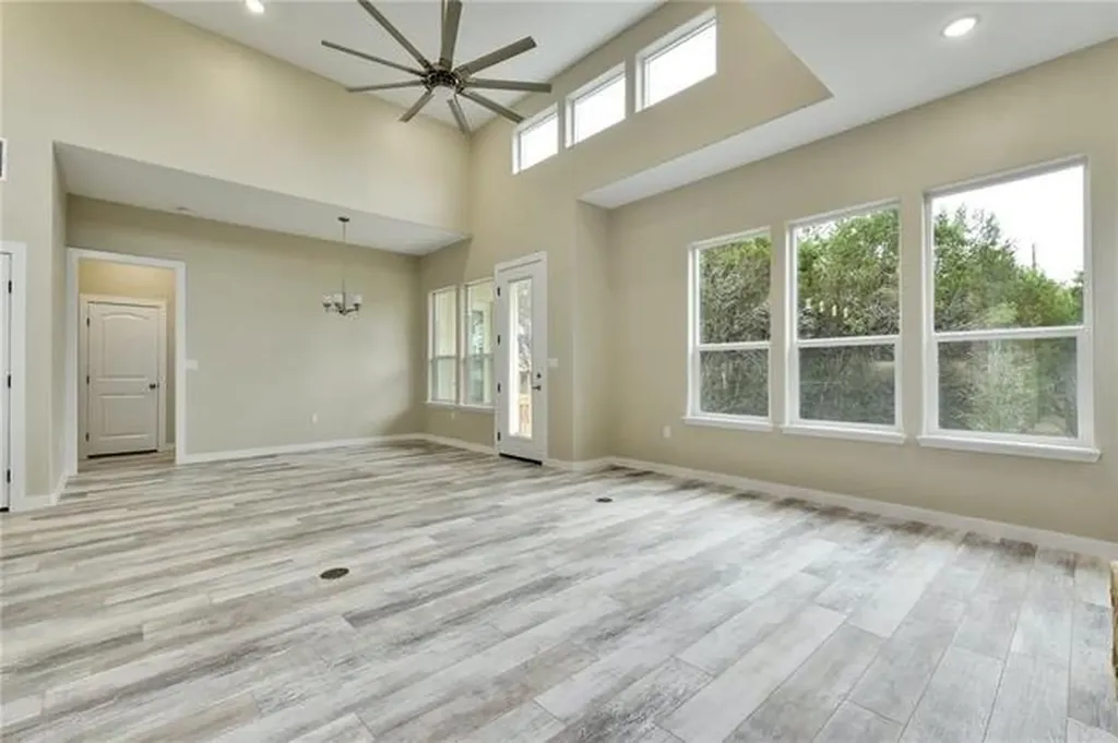 20401 Rockpark Lane Lago Vista TX 78645